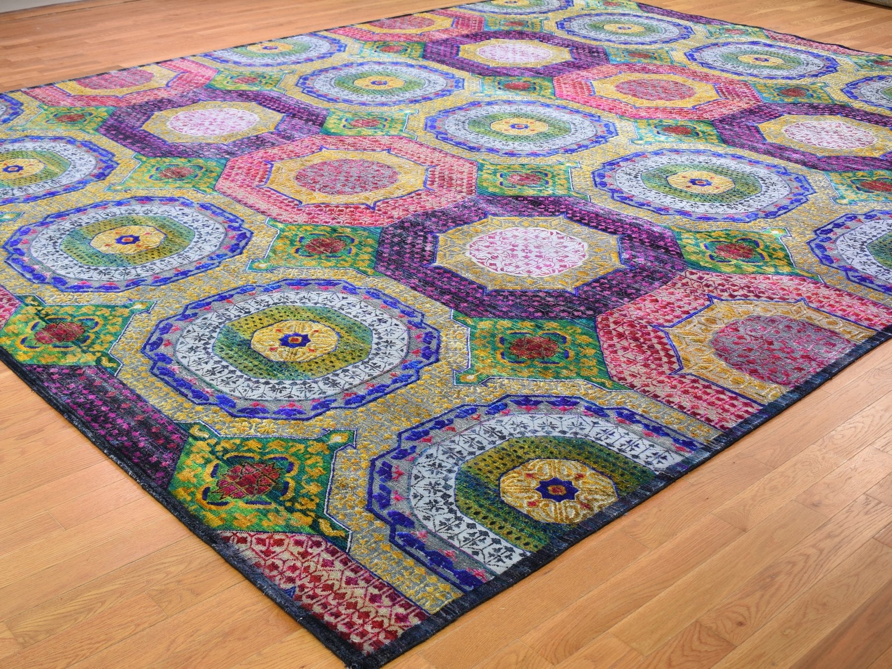 Mamluk Mamluk hand-knotted wool/sari silk rug in Yellow, 12' x 15'3" — SKU O059263 (view 3)