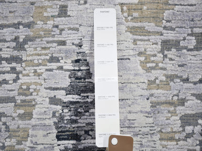 Modern / Contemporary hand-knotted wool/silk rug in Ivory, 11'10" x 15'2" — SKU O059268 (view 7)