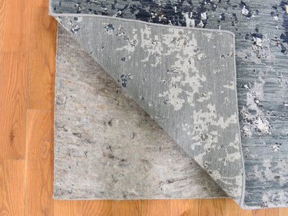 Grey 2'6" x 10'0" Modern / Contemporary Hand knotted Wool/Silk Rug - Sku: O059348