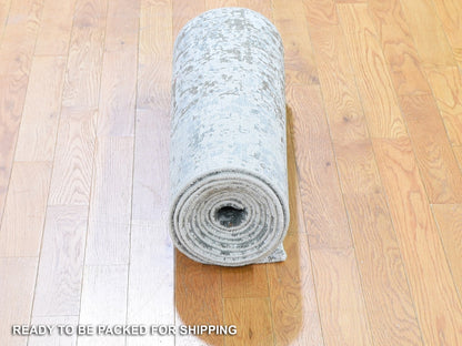 Grey 2'6" x 12'1" Modern / Contemporary Hand knotted Wool/Silk Rug - Sku: O059349