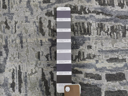 Transitional hand-knotted wool/silk rug in Gray & Not Borde, 9' x 12'1" — SKU O059369 (view 7)