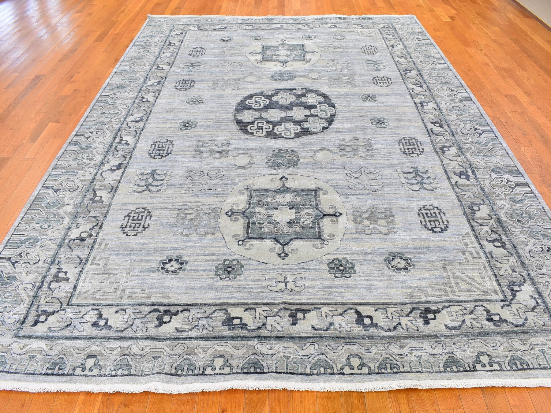 Gray 8'10" x 12'1" Wool / Silk Hand knotted Wool/Silk Rug - Sku: O059370