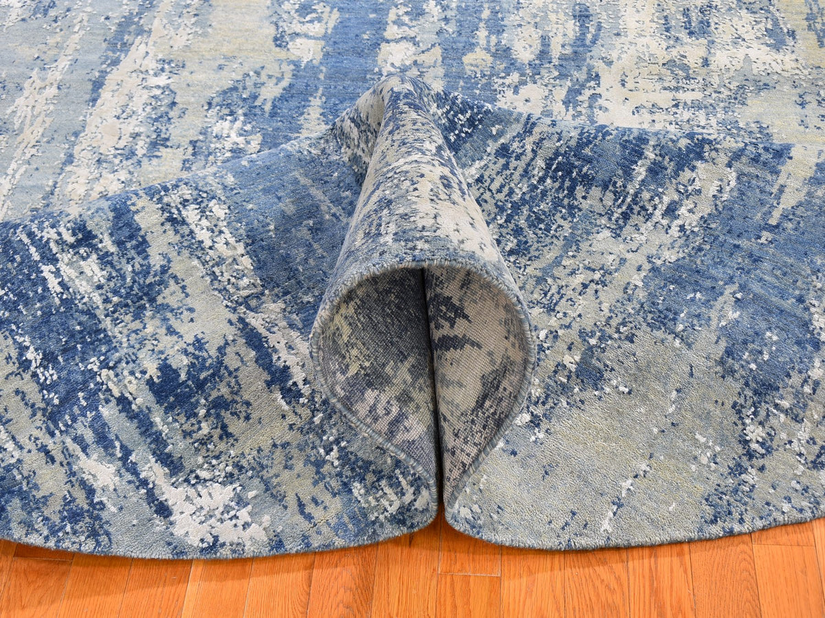 Modern / Contemporary hand-knotted wool rug in Blue, 8'1" x 10'1" — SKU O059521 (view 5)