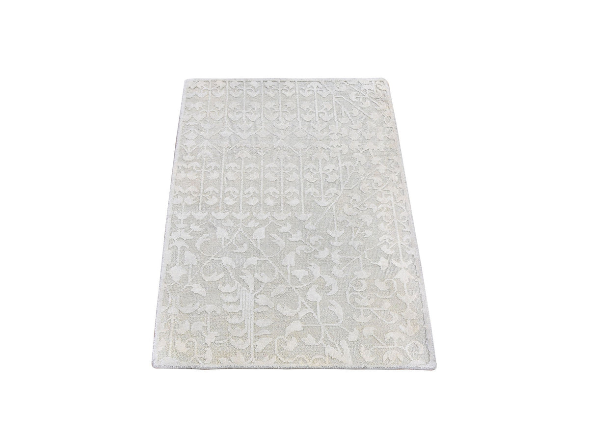 Modern / Contemporary hand-knotted wool/silk rug in Ivory, 2' x 3' — SKU O059538