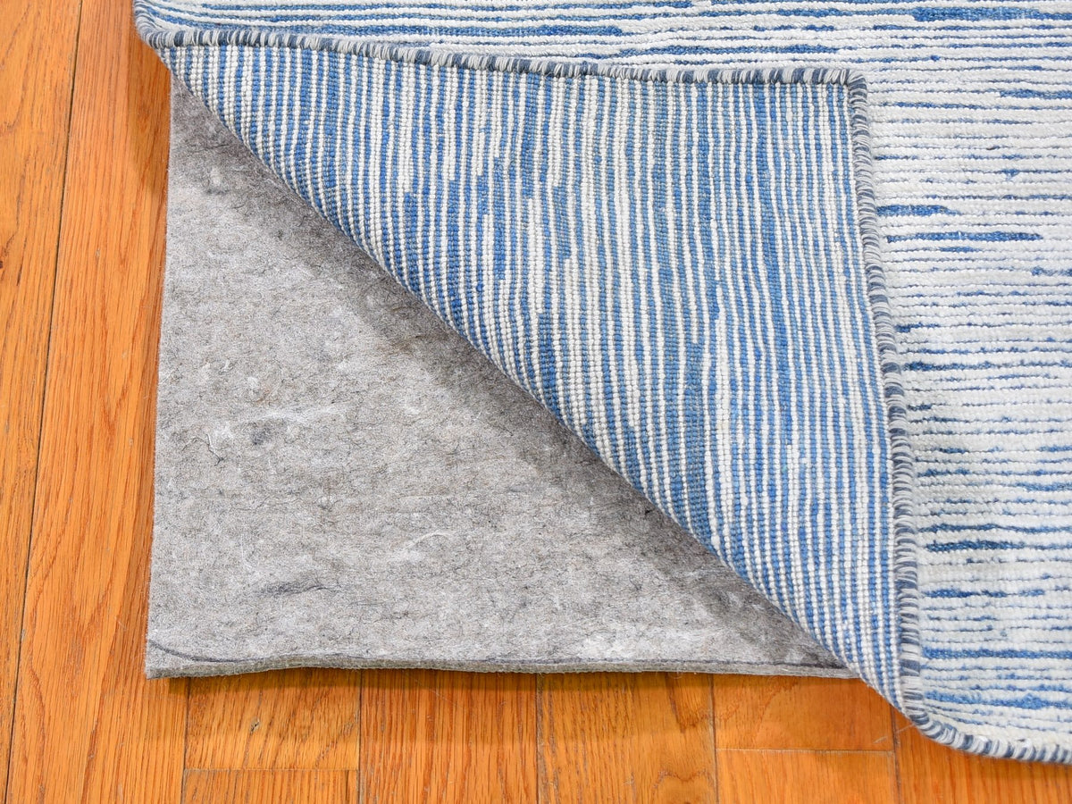 Wool / Silk hand-knotted wool rug in Blue, 2' x 3' — SKU O059541 (view 3)