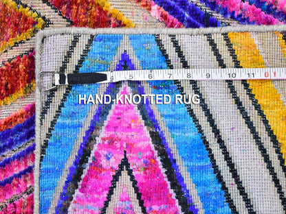 Pink 2'0" x 3'0" Modern / Contemporary Hand knotted Wool/Silk Rug - Sku: O059550