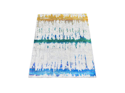 Grey 2'0" x 3'0" Modern / Contemporary Hand knotted Wool/Silk Rug - Sku: O059552