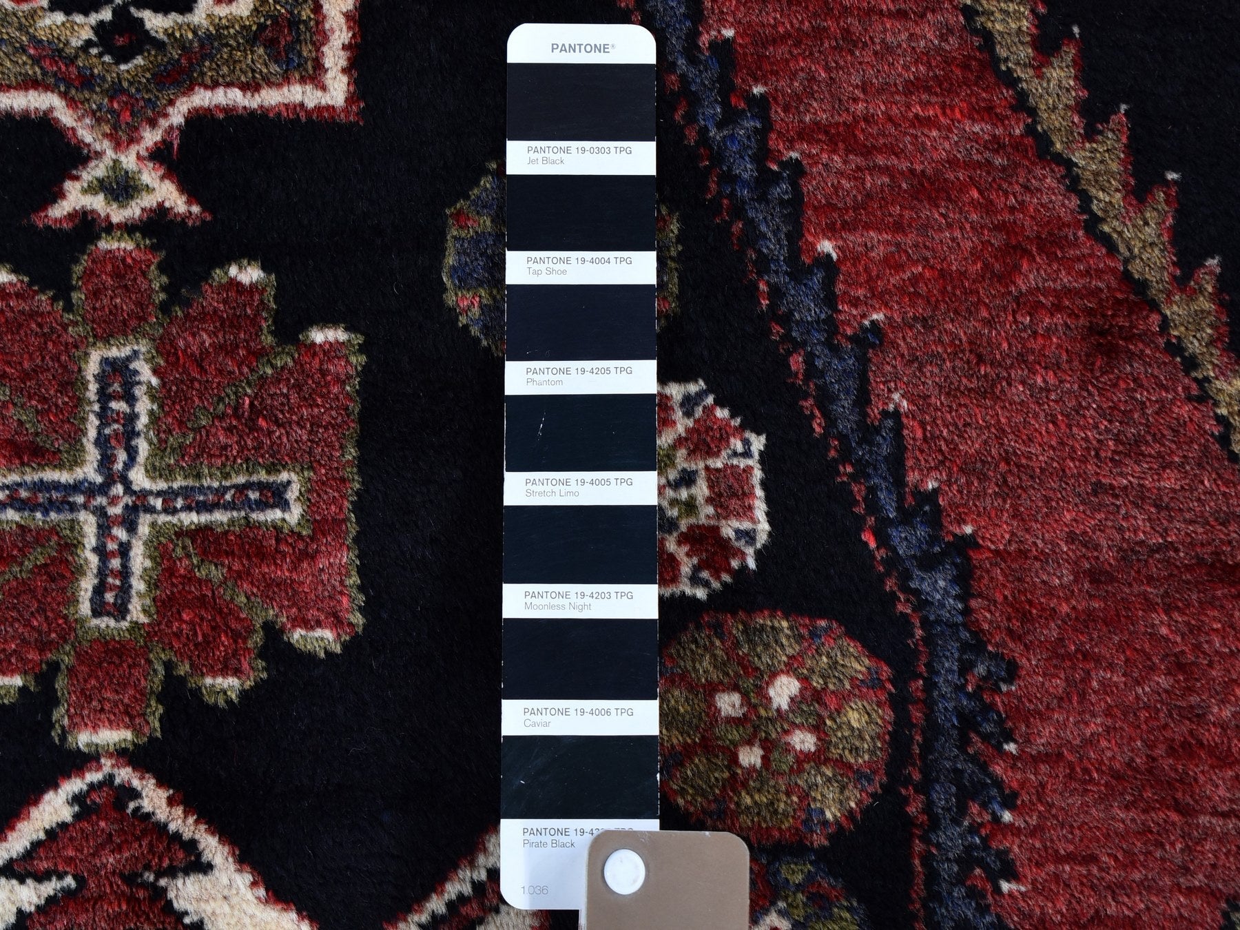 Persian hand-knotted wool rug in Blue & Ivory, 4'6" x 6'6" — SKU O059567 (view 3)
