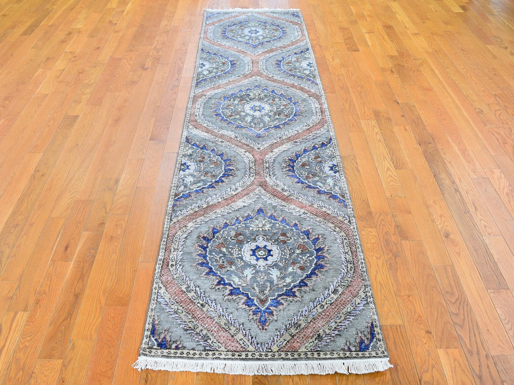 Gray 2'6" x 10'0" Transitional Hand knotted Wool/Silk Rug - Sku: O059570
