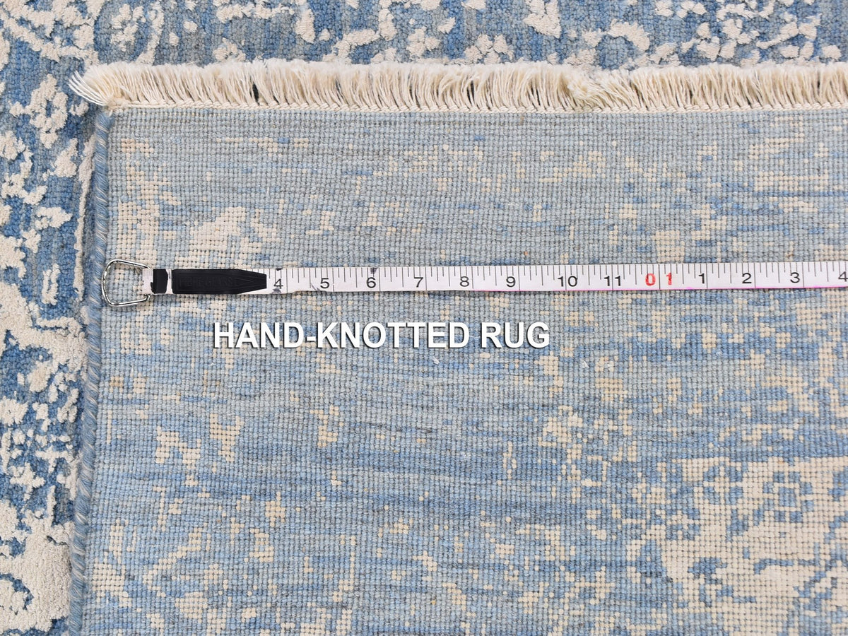 Transitional hand-knotted wool/silk rug in Blue, 3' x 5' — SKU O059576 (view 7)