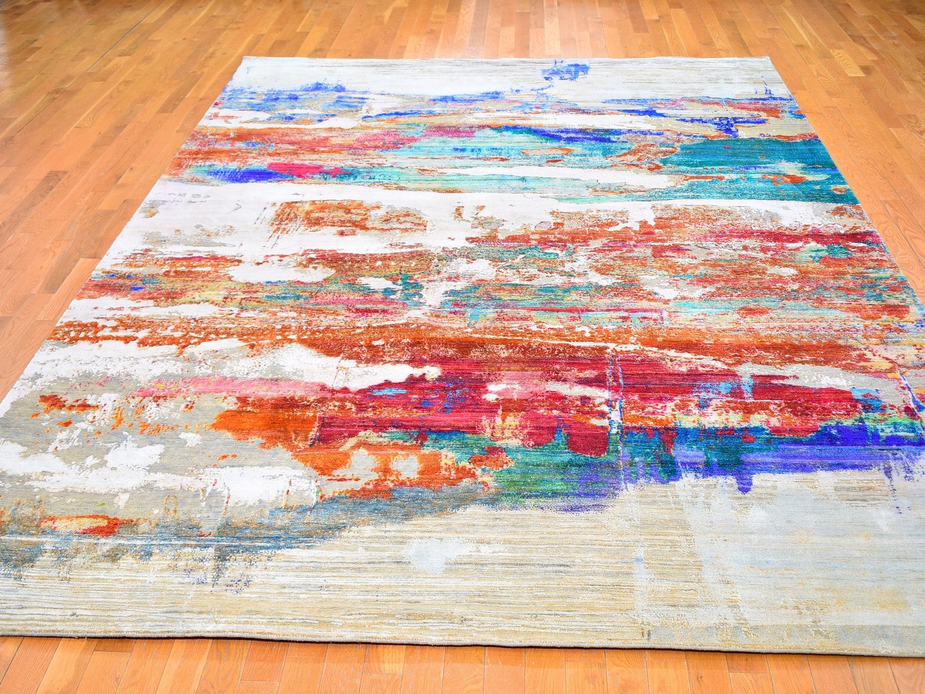 Modern / Contemporary hand-knotted silk rug in Orange, 9' x 12'3" — SKU O059725 (view 2)