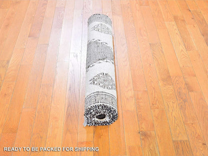 Ivory 3'5" x 6'4" Persian Hand knotted Wool Rug - Sku: O059844