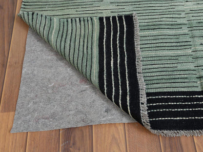 Kilim Flat-Weave hand-knotted wool rug in Green, 8'2" x 10'1" — SKU O060031 (view 3)