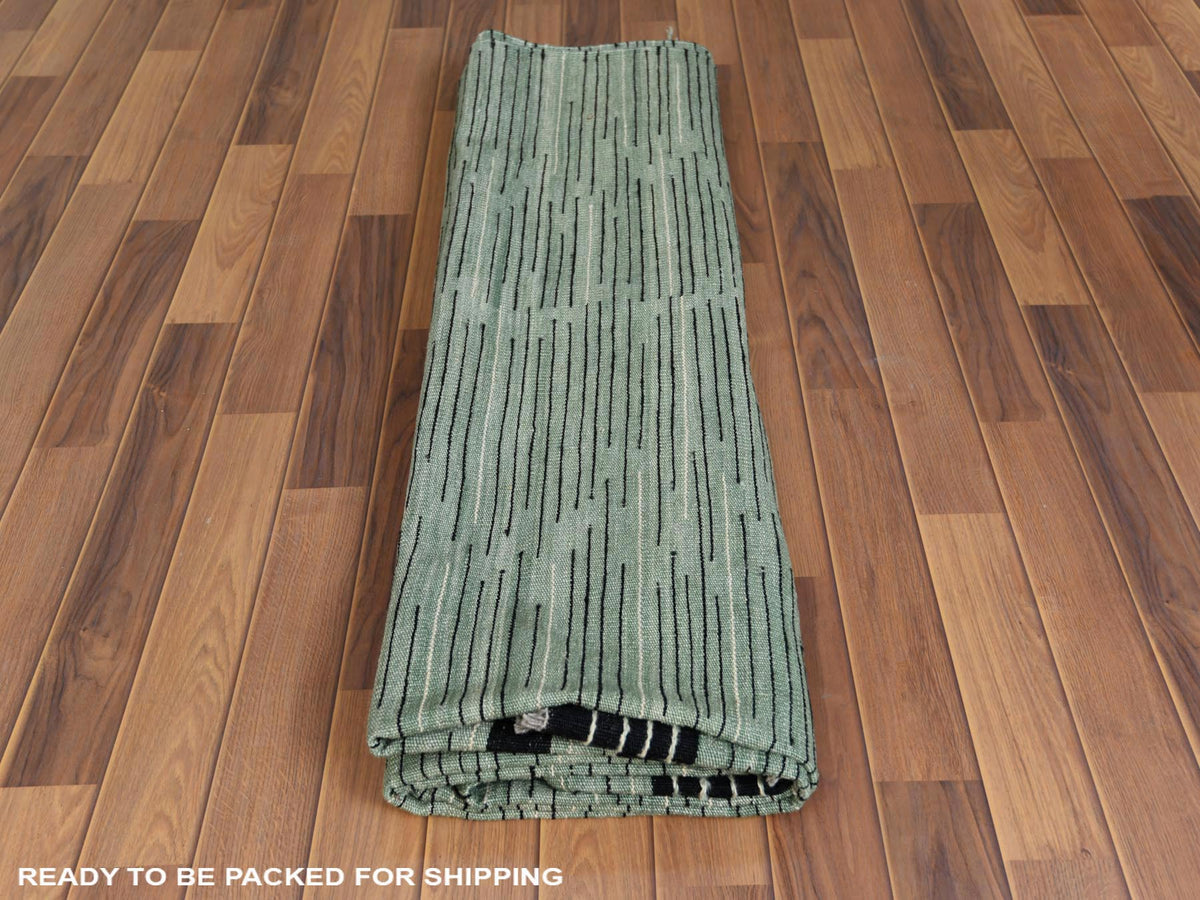 Kilim Flat-Weave hand-knotted wool rug in Green, 8'2" x 10'1" — SKU O060031 (view 5)