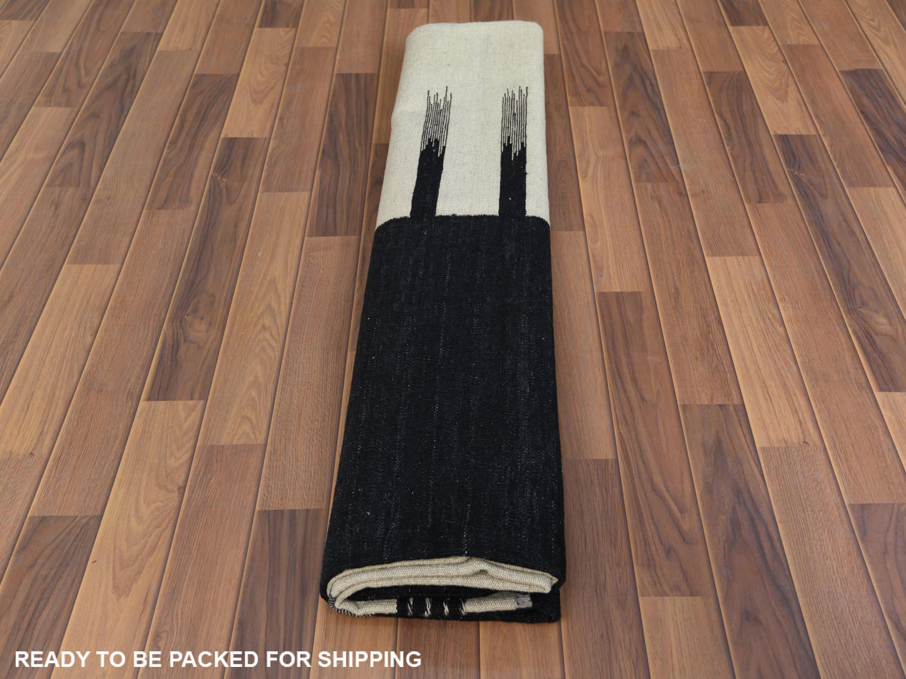 Kilim Flat-Weave hand-knotted wool rug in Black, 8'2" x 10' — SKU O060072 (view 4)