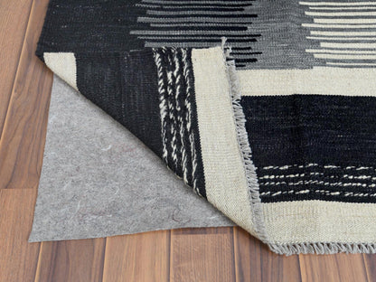 Ivory 6'3" x 9'0" Flat Weave Hand woven Wool Rug - Sku: O060082