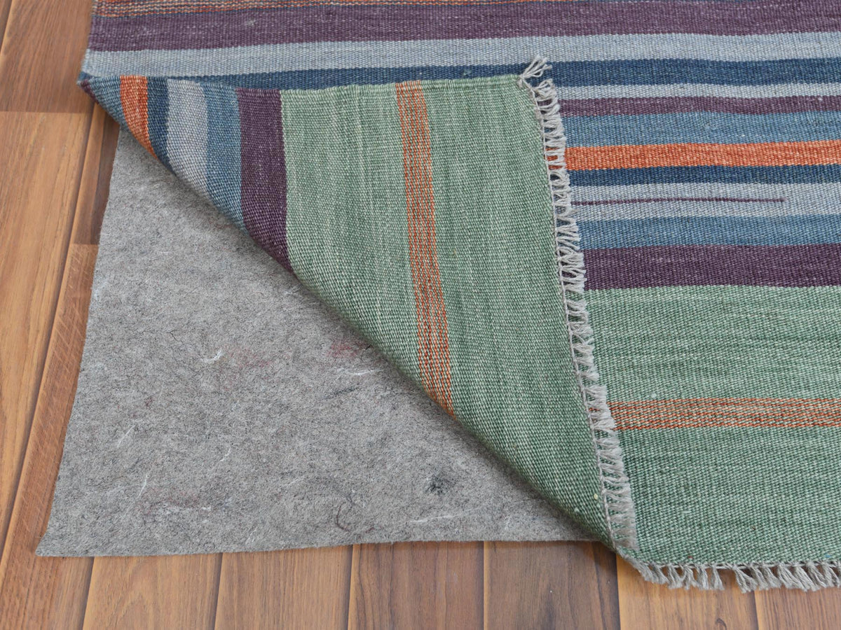 Kilim Flat-Weave hand-knotted wool rug in Green, 9'3" x 12'1" — SKU O060091 (view 3)
