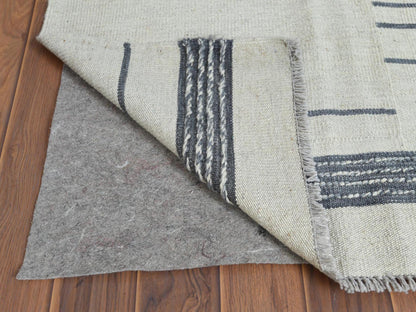 Grey 6'5" x 9'0" Flatweave / Kilim Hand woven Wool Rug - Sku: O060123