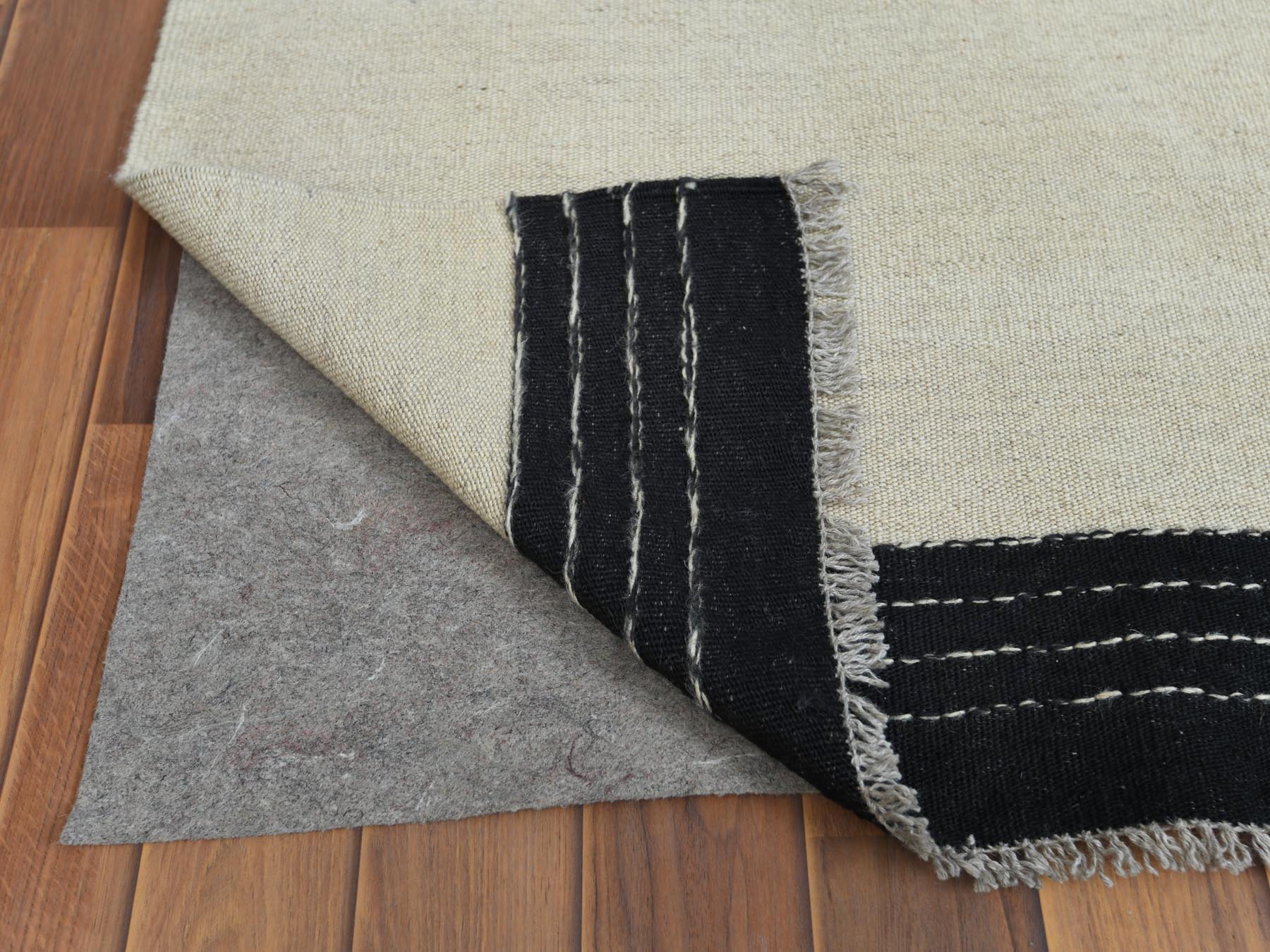 Kilim Flat-Weave hand-knotted wool rug in Black, 12' x 15'1" — SKU O060302 (view 3)
