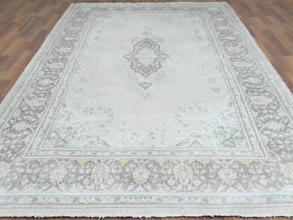 Grey 6'9" x 10'10" Vintage Hand knotted Wool Rug - Sku: O061338