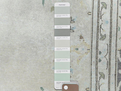 Grey 6'9" x 10'10" Vintage Hand knotted Wool Rug - Sku: O061338