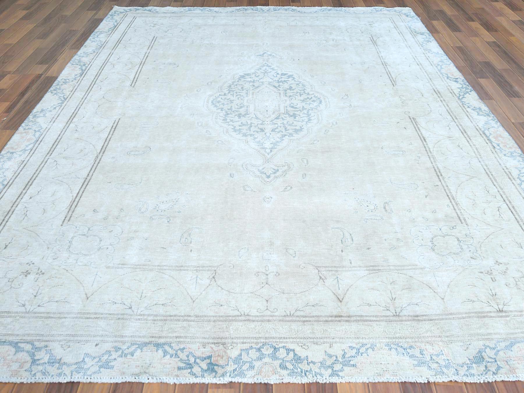 Kerman Vintage hand-knotted worn wool rug in Ivory, 8'3" x 11'1" — SKU O061708 (view 2)