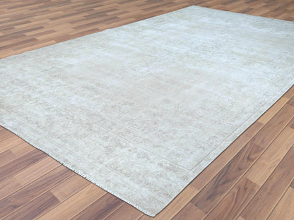 Kerman Vintage hand-knotted worn wool rug in Beige, 7'6" x 12'10" — SKU O061724 (view 3)