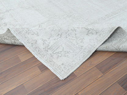 Ivory 9'6" x 12'5" Vintage Hand knotted Wool Rug - Sku: O061793