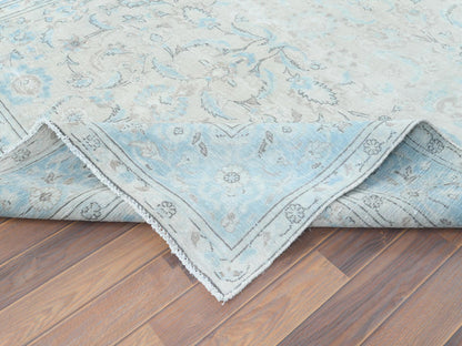 Ivory 6'6" x 9'7" Vintage Hand knotted Wool Rug - Sku: O061799
