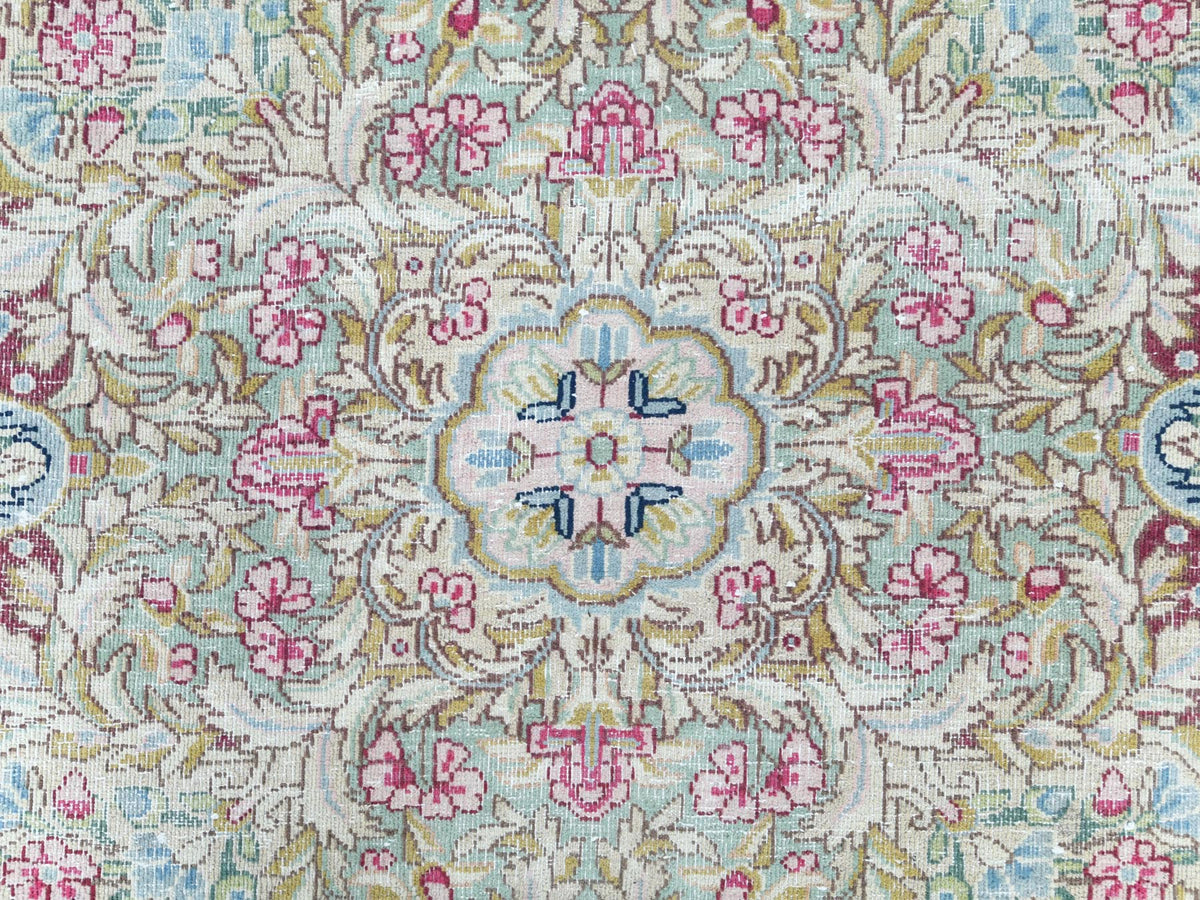 Kerman Vintage hand-knotted worn wool rug in Blue & Ivory, 8'6" x 11'2" — SKU O061801 (view 8)
