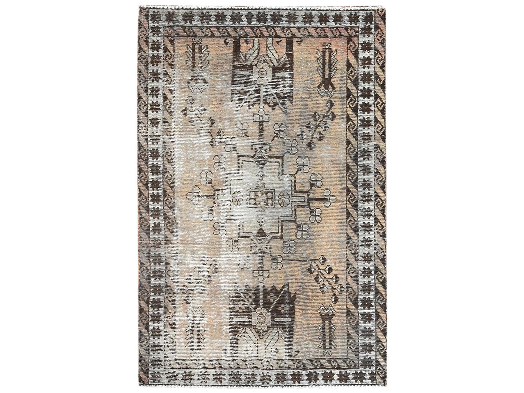Shiraz Vintage hand-knotted worn wool rug in Beige & Ivory, 3'10" x 6' — SKU O061951