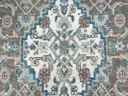 Tabriz Vintage hand-knotted worn wool rug in Ivory & Brown, 7'1" x 9'9" — SKU O061989 (view 8)