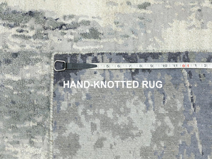 Grey 4'3" x 10'0" Modern / Contemporary Hand knotted Wool/Silk Rug - Sku: O062024
