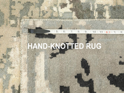 Grey 4'0" x 12'0" Modern / Contemporary Hand knotted Wool/Silk Rug - Sku: O062034