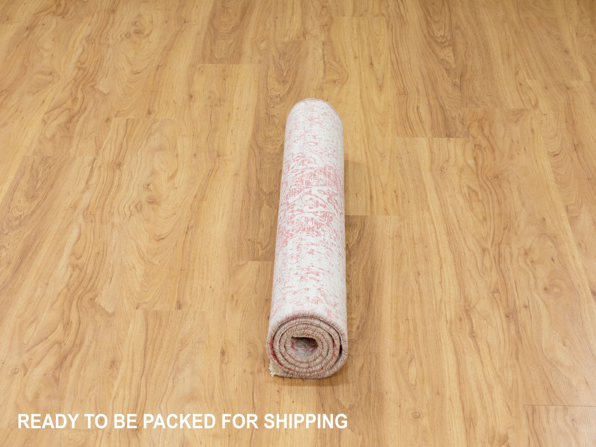 Transitional hand-knotted wool/pure silk rug in Pink, 3' x 5' — SKU O062043 (view 6)