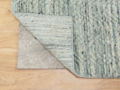 Modern / Contemporary hand-knotted wool rug in Green, 2'10" x 5' — SKU O062050 (view 3)