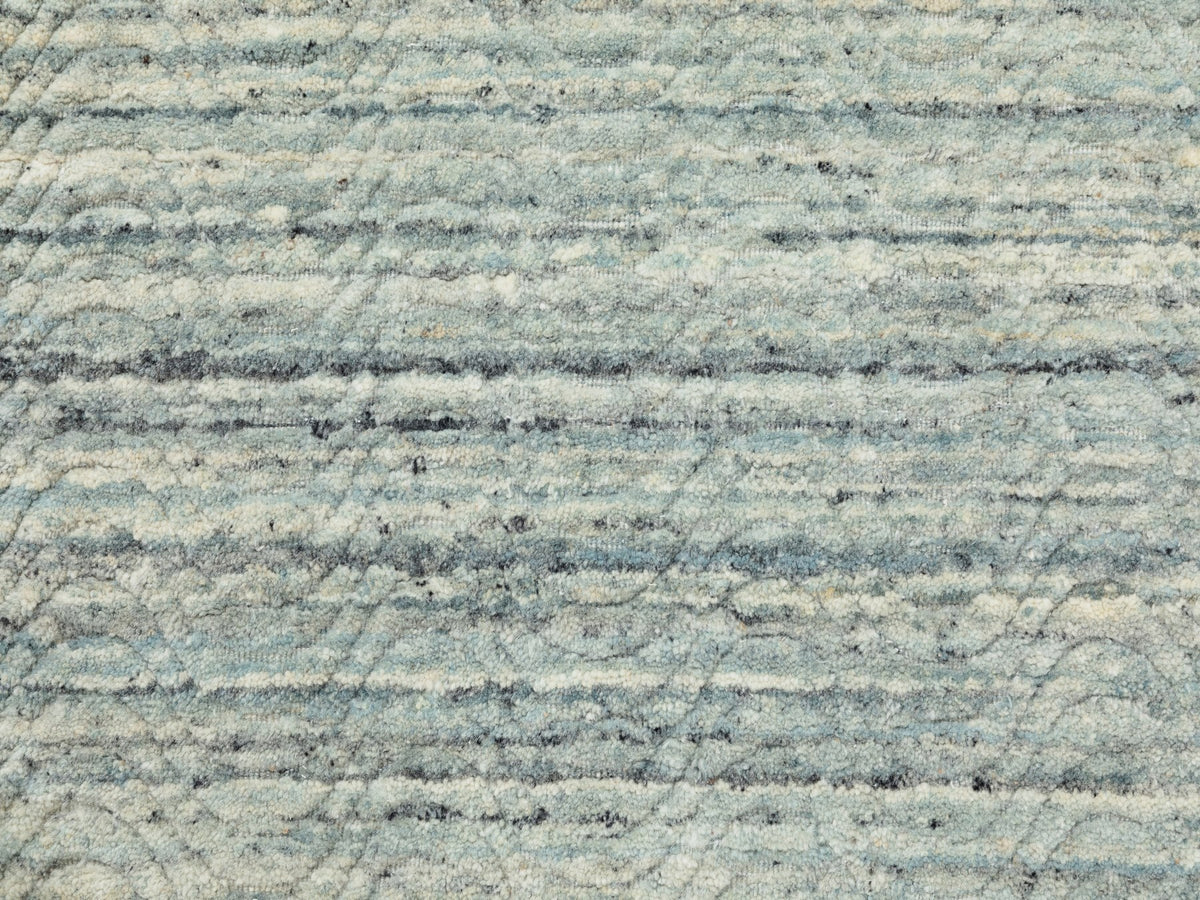 Modern / Contemporary hand-knotted wool rug in Green, 2'10" x 5' — SKU O062050 (view 5)