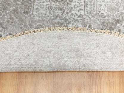 Grey 6'0" x 6'0" Transitional Hand knotted Wool/Silk Rug - Sku: O062054