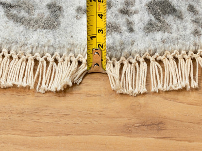 Transitional hand-knotted wool/pure silk rug in Gray, 6' x 6' — SKU O062054 (view 7)