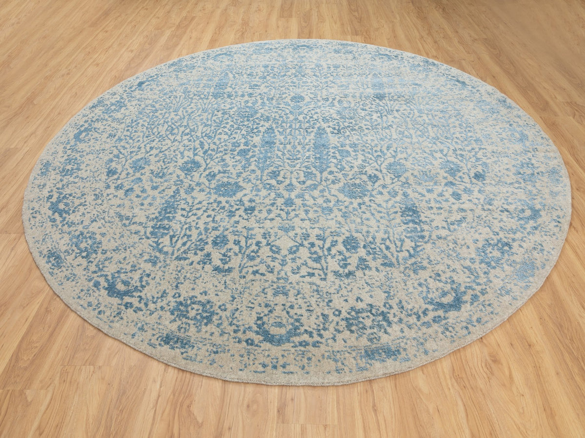 Transitional hand-knotted wool/silk rug in Blue, 9'10" x 9'10" — SKU O062066 (view 3)