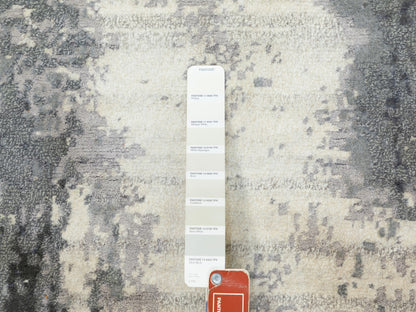 Modern / Contemporary hand-knotted wool/silk runner in Ivory, 2'5" x 8' — SKU O062070 (view 4)