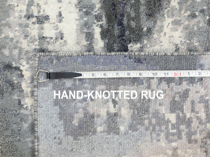 Ivory 2'5" x 8'0" Modern and Contemporary Hand knotted Wool/Silk Rug - Sku: O062070