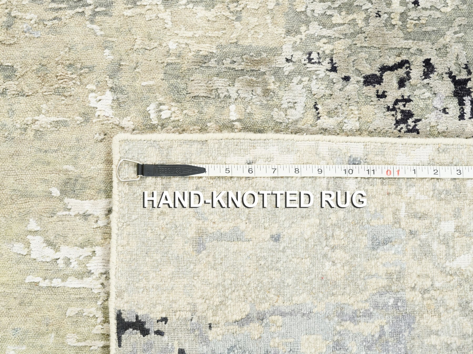 Modern / Contemporary hand-knotted wool/silk rug in Beige, 3' x 5' — SKU O062167 (view 8)