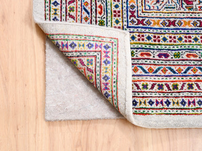 Sarouk Modern / Contemporary hand-knotted wool/sari silk rug in Beige, 9'10" x 14' — SKU O062309 (view 4)