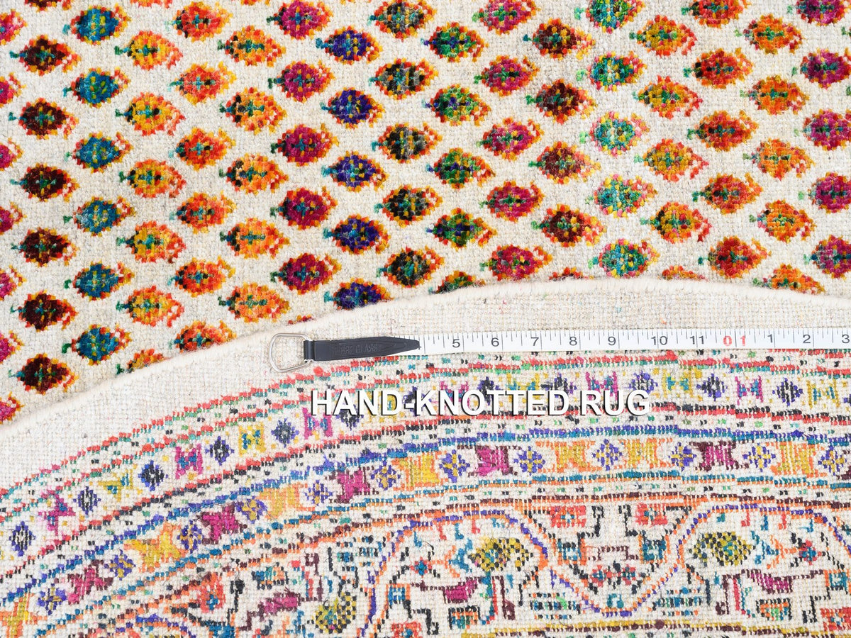 Sarouk Modern / Contemporary hand-knotted wool/sari silk rug in Beige, 6' x 6' — SKU O062329 (view 8)