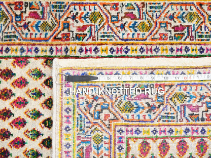 Sarouk Modern / Contemporary hand-knotted wool/sari silk runner in Beige, 2'7" x 8'1" — SKU O062331 (view 8)