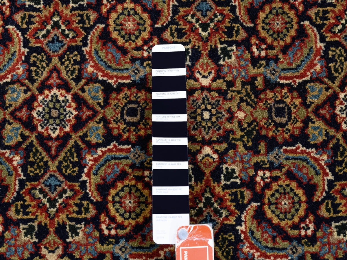 Fine Oriental hand-knotted wool/silk rug in Black & Red, 5'9" x 5'9" — SKU O062349 (view 4)