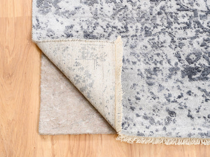Grey 4'1" x 10'0" Transitional Hand knotted Wool/Silk Rug - Sku: O062355