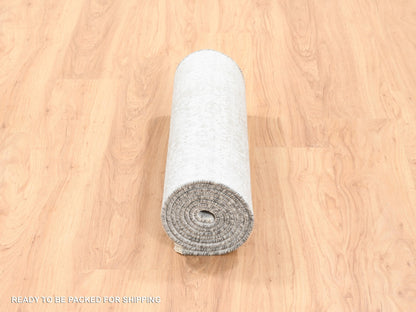 Grey 2'7" x 10'0" Transitional Hand knotted Wool/Silk Rug - Sku: O062361