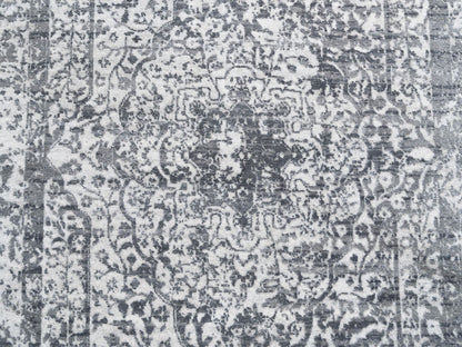 Grey 4'1" x 12'1" Transitional Hand knotted Wool/Silk Rug - Sku: O062367